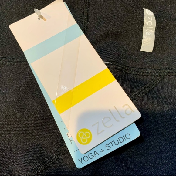 NWT ZELLA HIGH COMPRESSION YOGA PANTS💕THESE FIT LIKE A GLOVE & HUG THE BODY.💕 - Picture 7 of 9